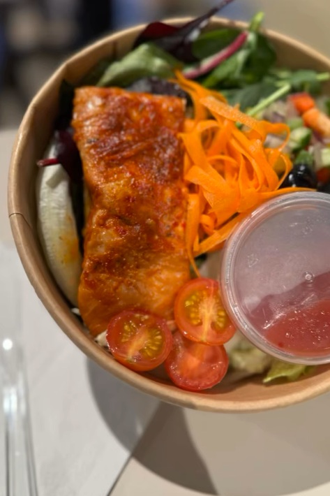 Smoked Salmon with Chilli Salad Box